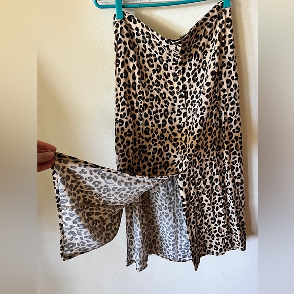 Midi leopard print skirt - Picture 2 of 3